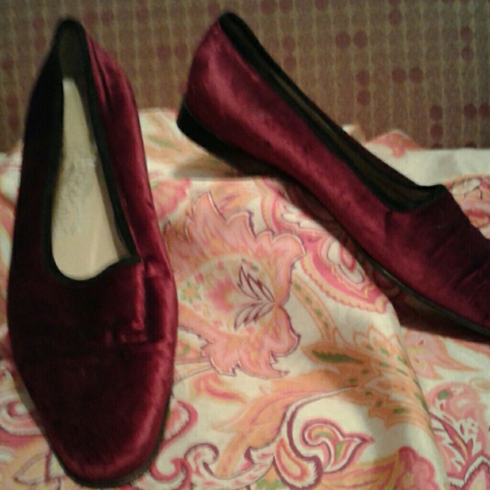 Shoes - Picture 3 of 3